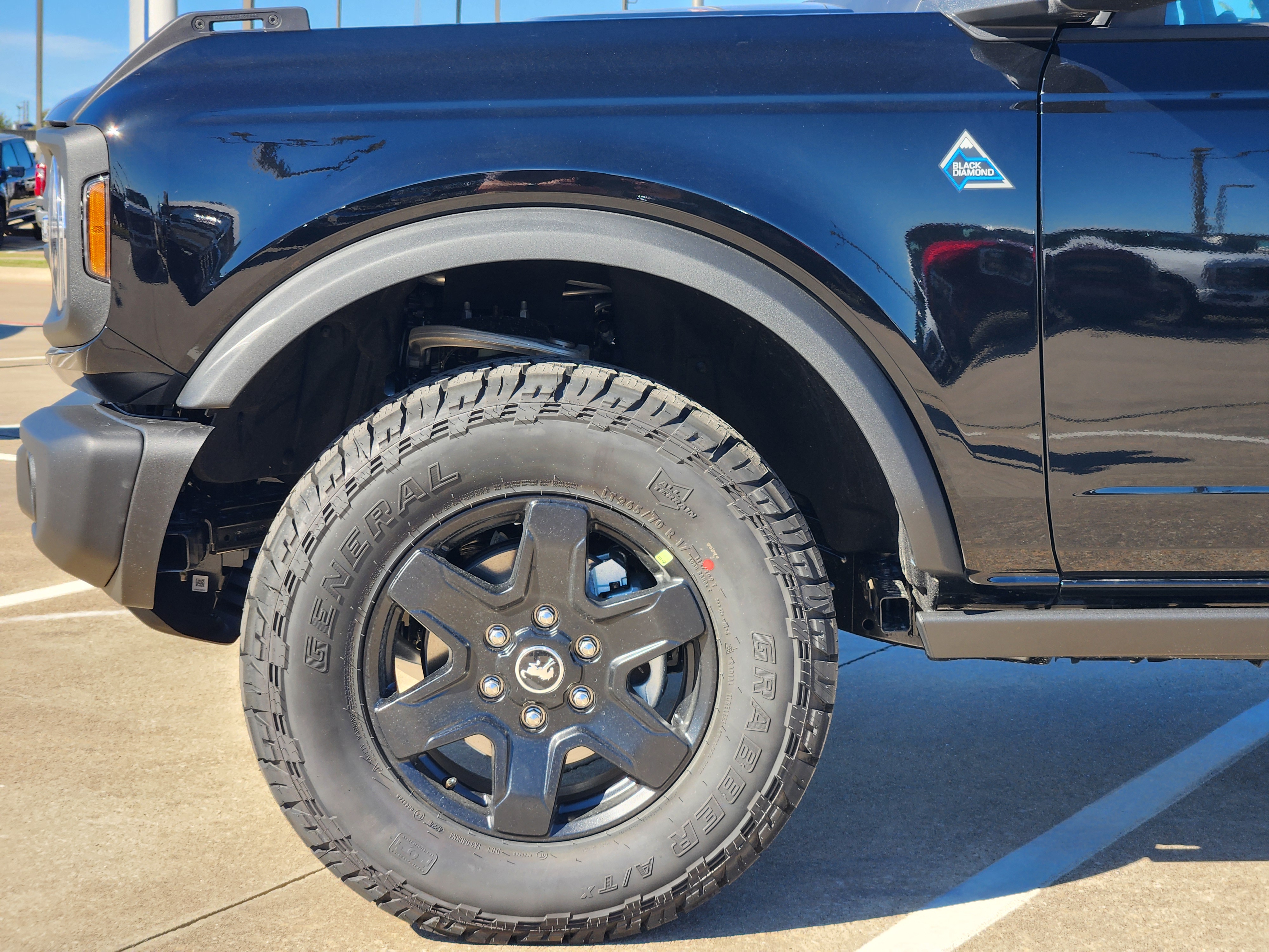 2024 Ford Bronco Black Diamond 6