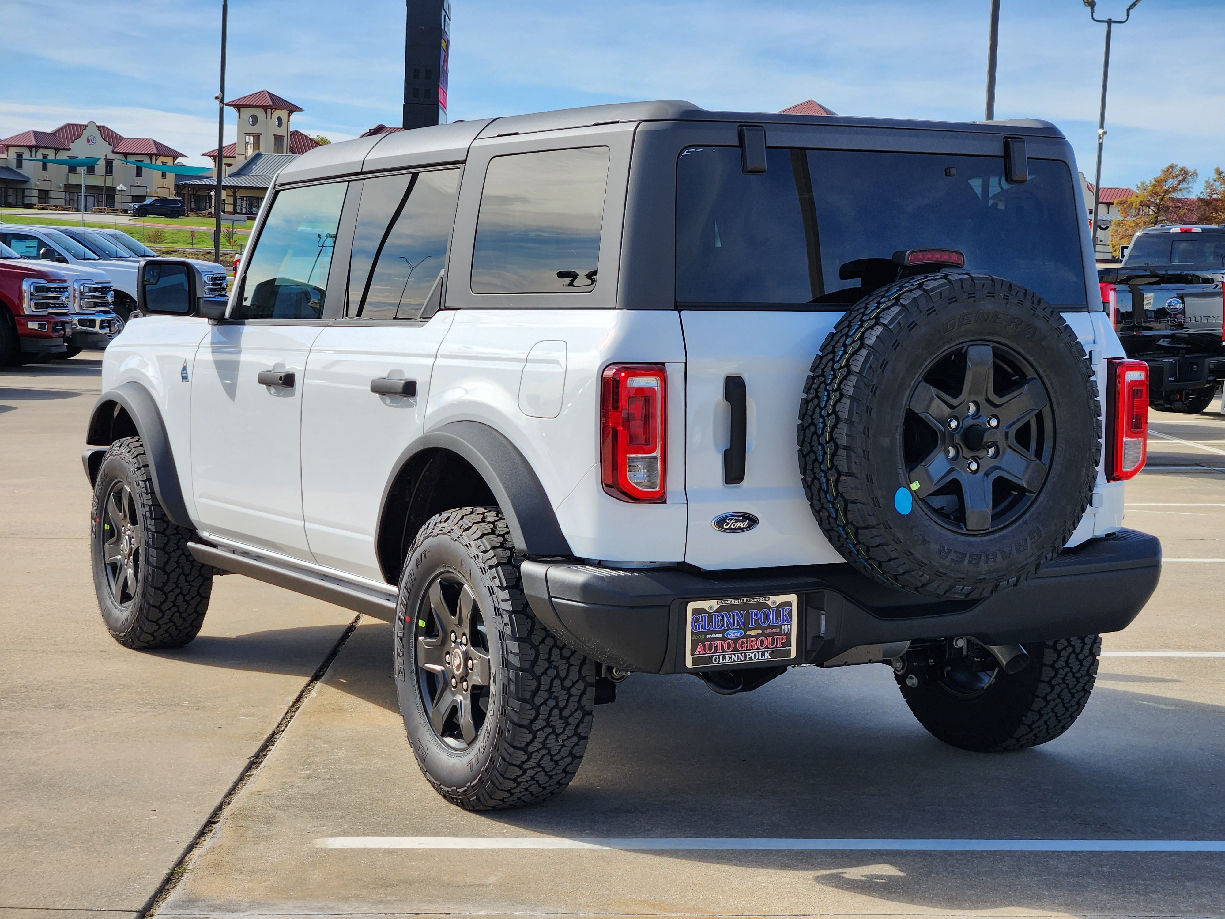 2024 Ford Bronco Black Diamond 4