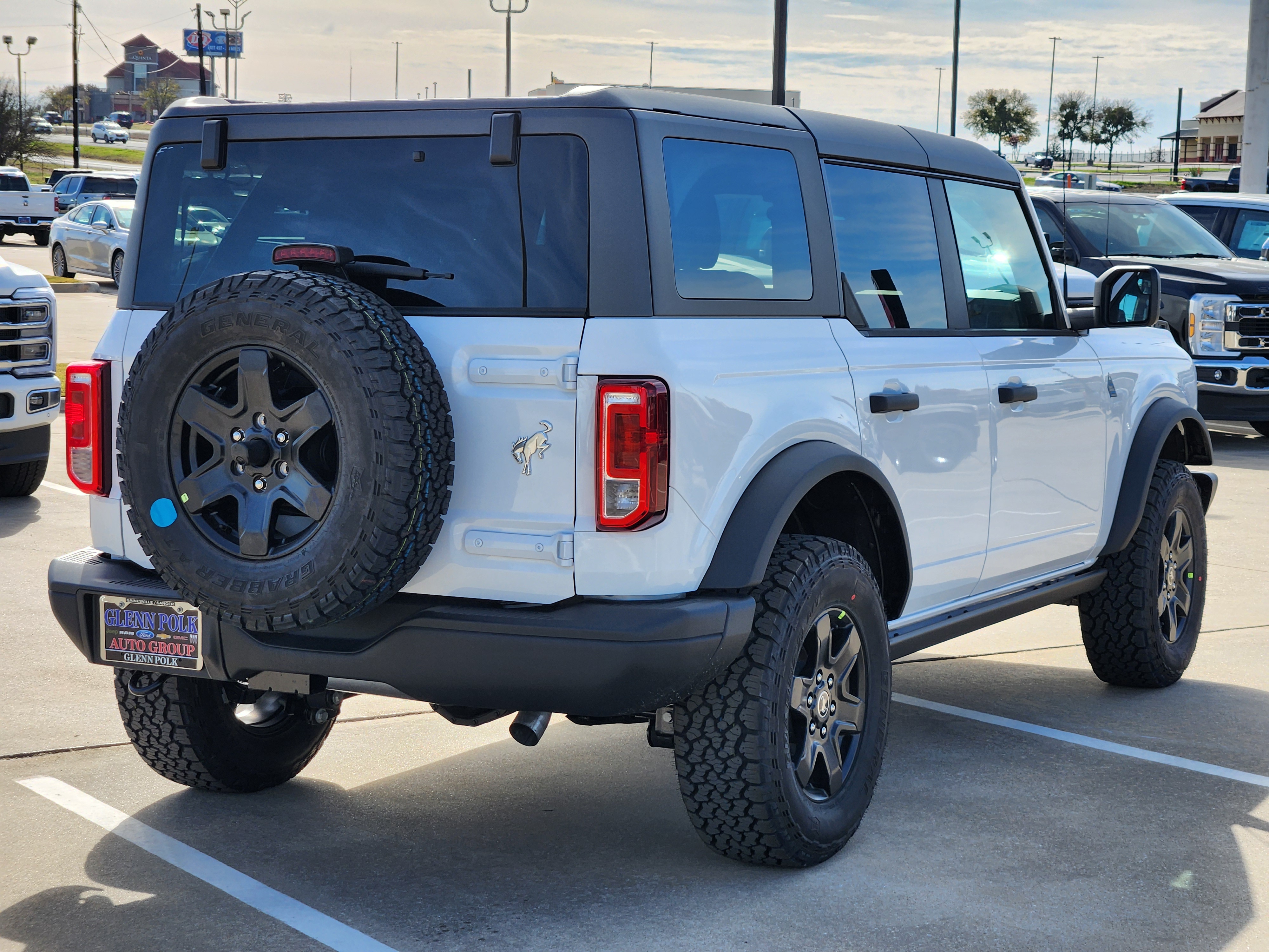 2024 Ford Bronco Black Diamond 5