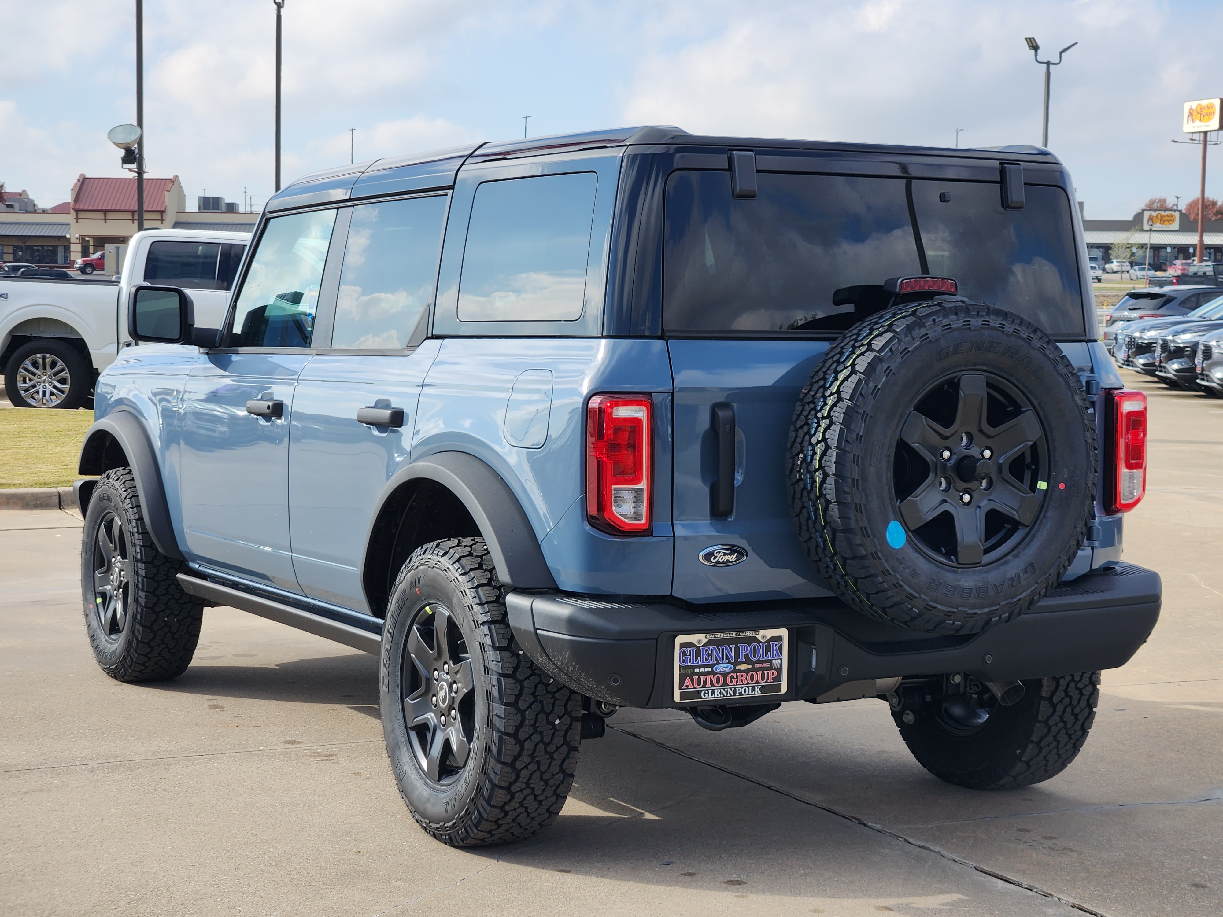 2024 Ford Bronco Black Diamond 4