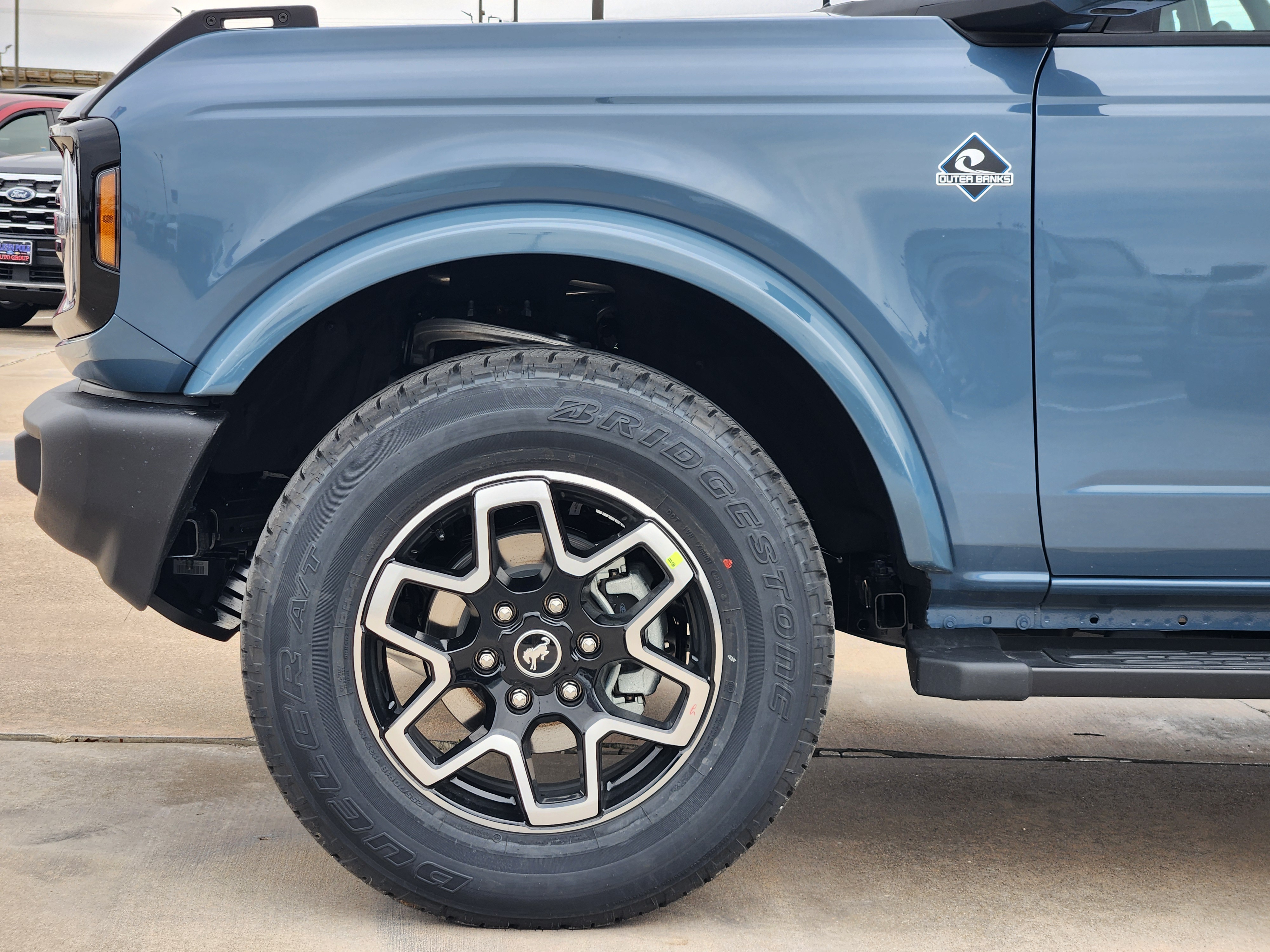 2024 Ford Bronco Outer Banks 6