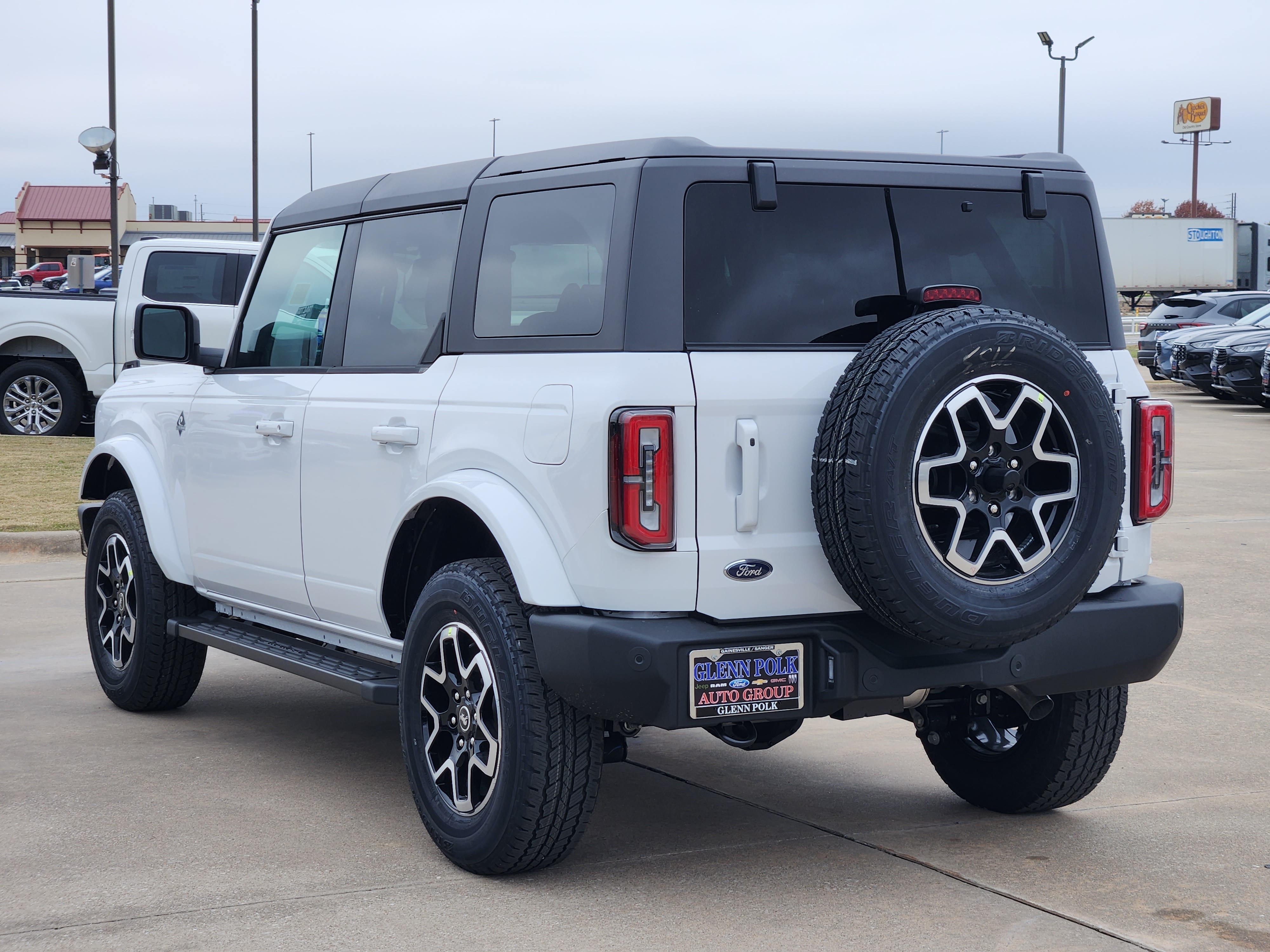 2024 Ford Bronco Outer Banks 4