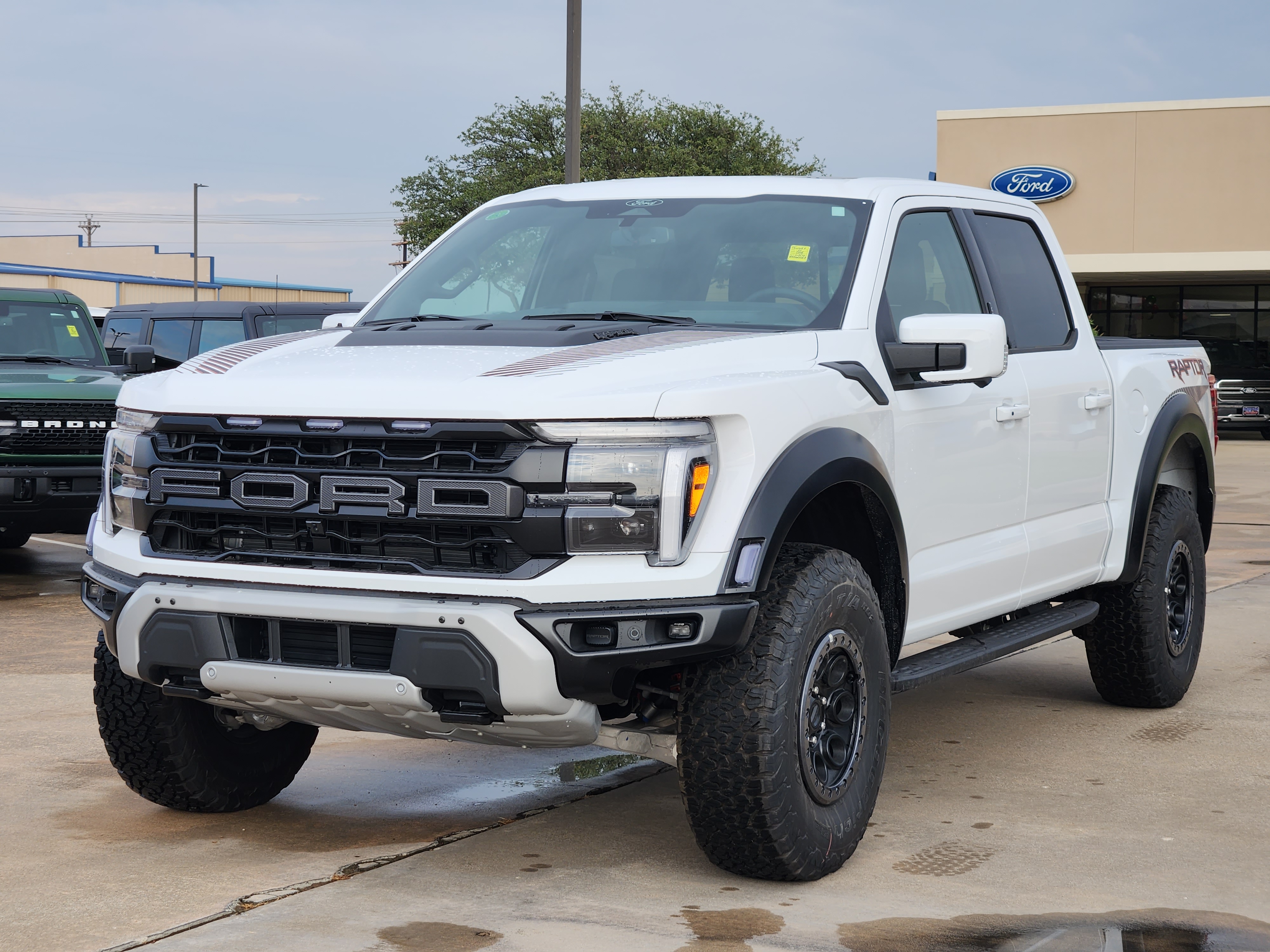 2024 Ford F-150 Raptor 2