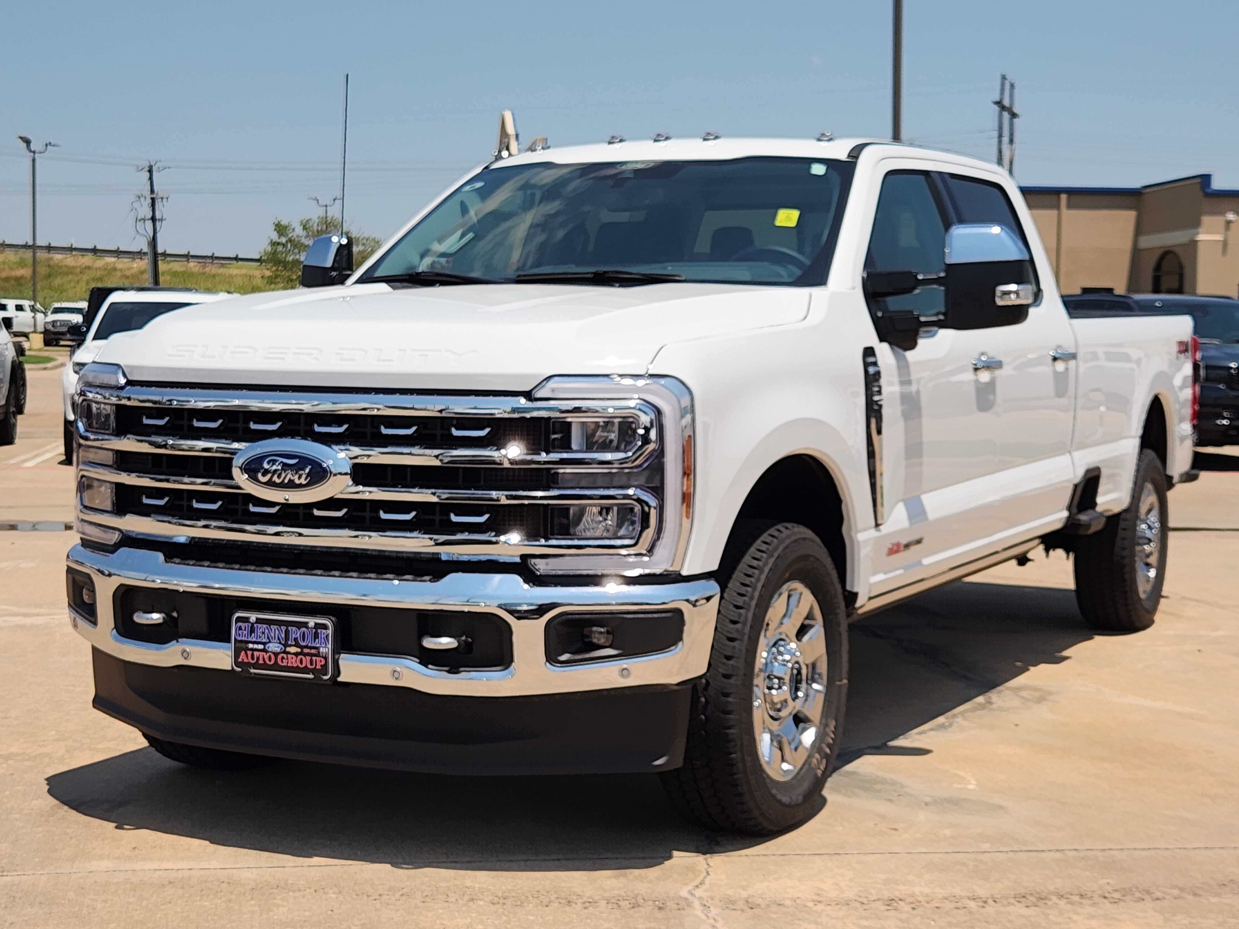 2024 Ford F-350SD Lariat 2