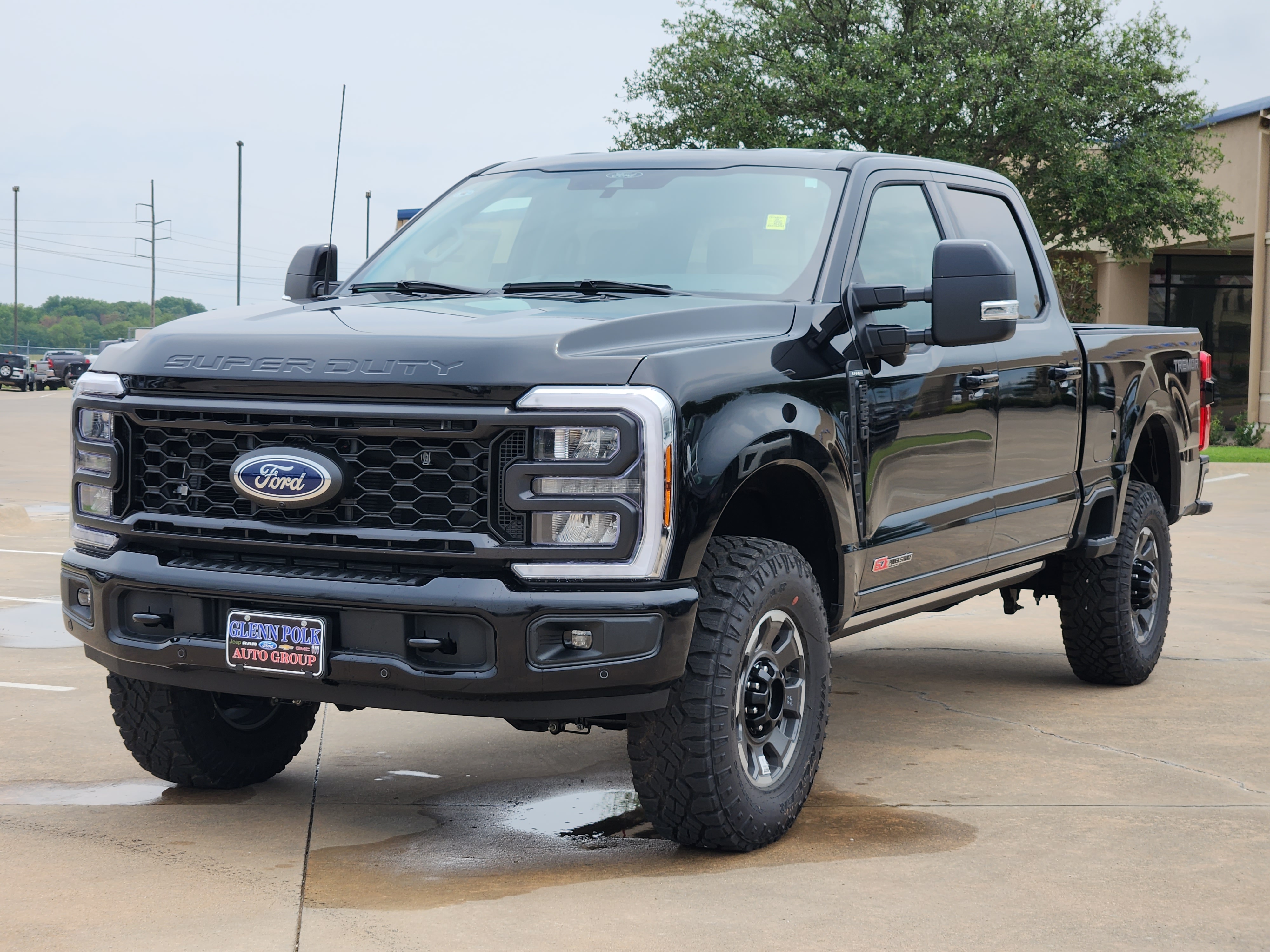 2024 Ford F-250SD Lariat 2