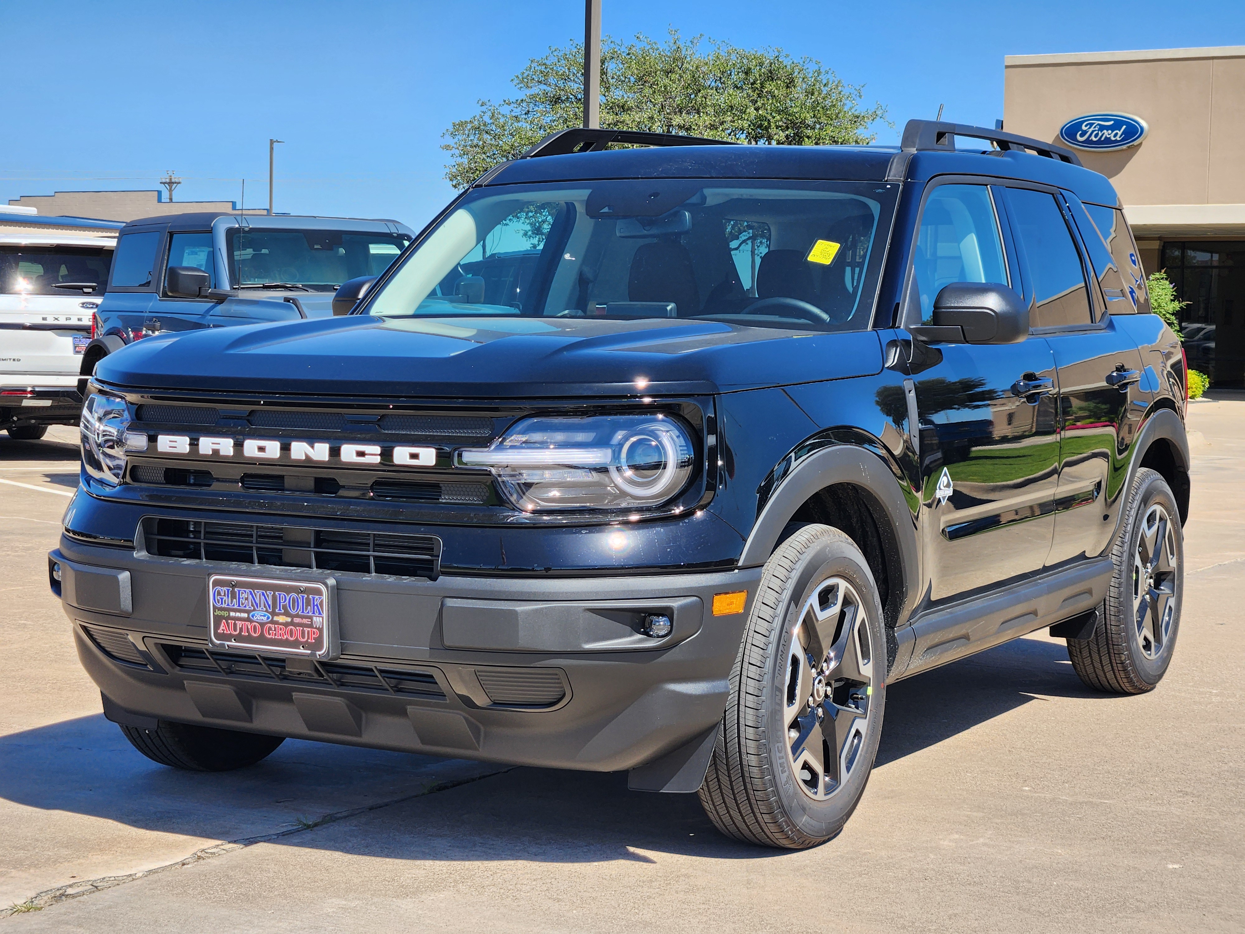 2024 Ford Bronco Sport Outer Banks 2