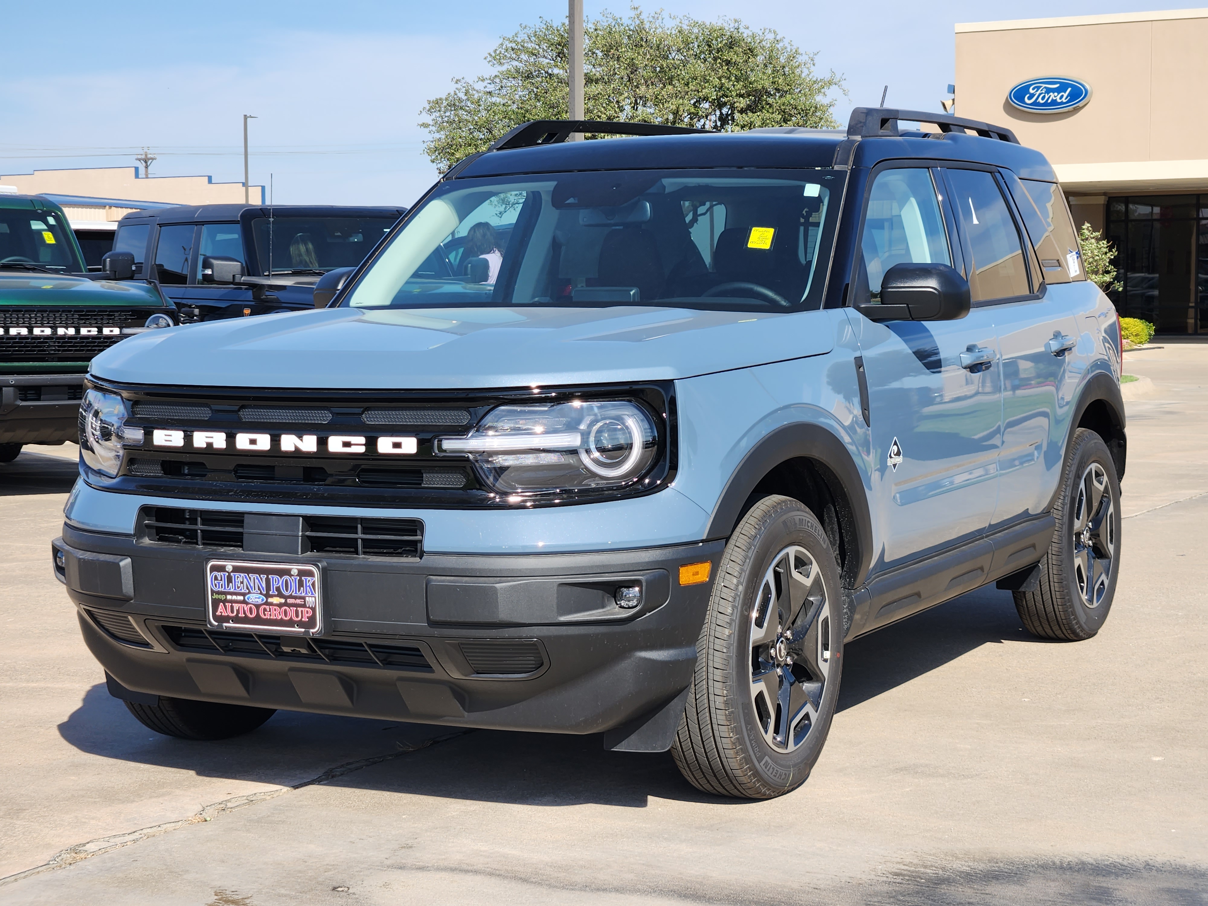 2024 Ford Bronco Sport Outer Banks 2