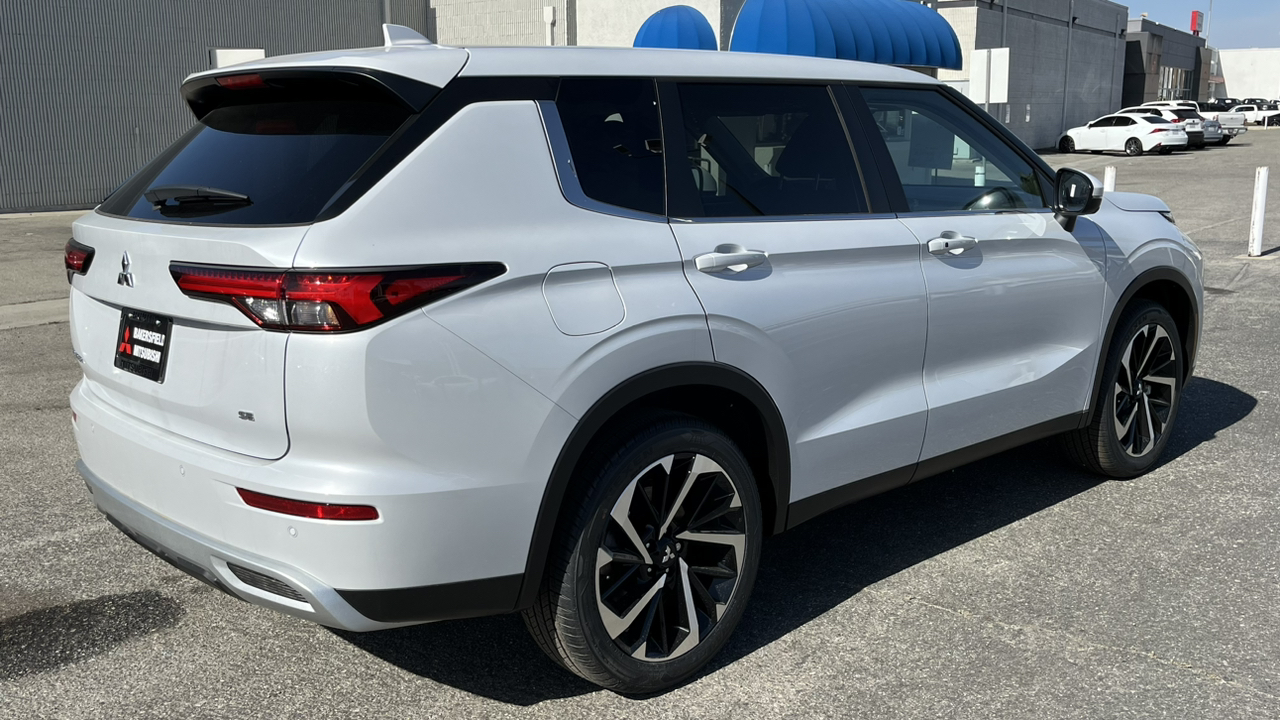 2024 Mitsubishi Outlander SE 5