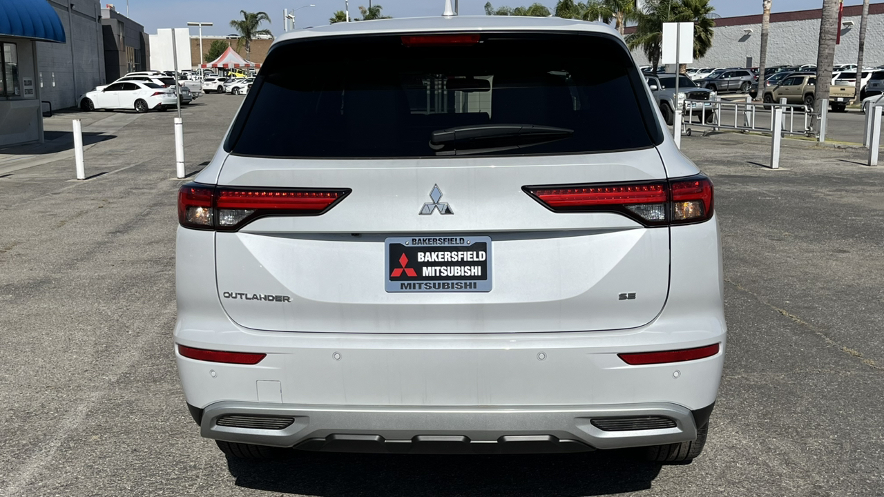 2024 Mitsubishi Outlander SE 6