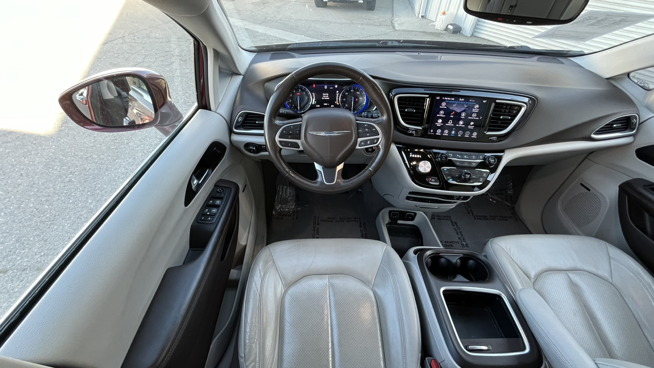 2020 Chrysler Pacifica Touring L Plus 12
