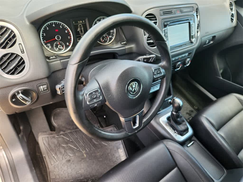 2014 Volkswagen Tiguan SE 2