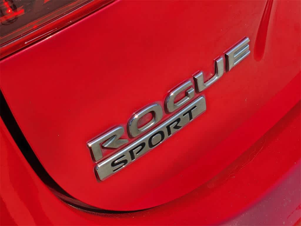 2017 Nissan Rogue Sport S 11