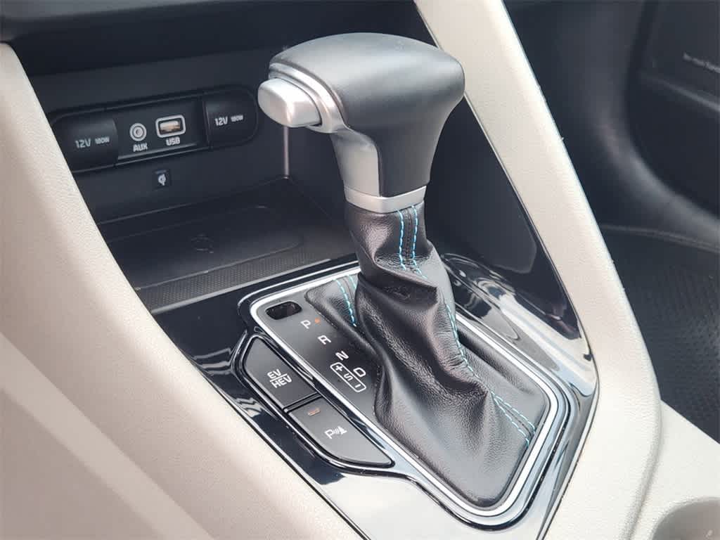 2018 Kia Niro Plug-In Hybrid EX Premium 18