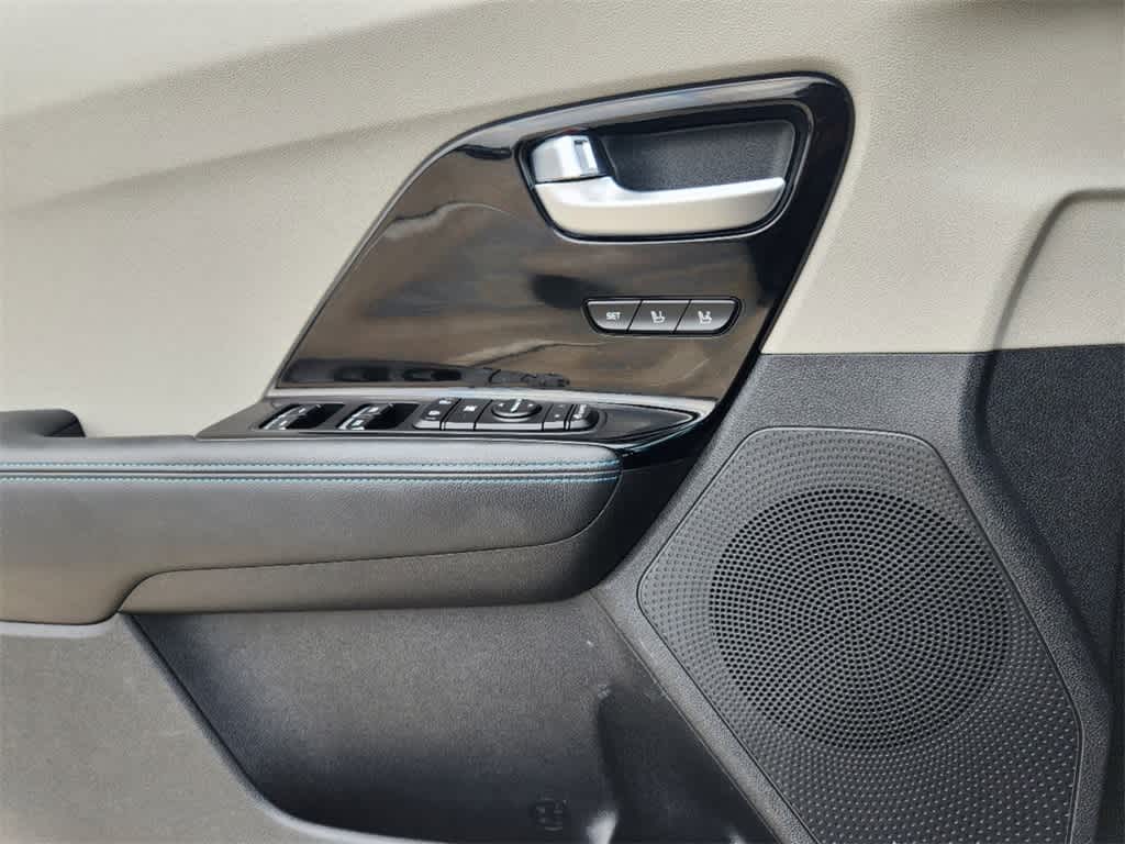 2018 Kia Niro Plug-In Hybrid EX Premium 21