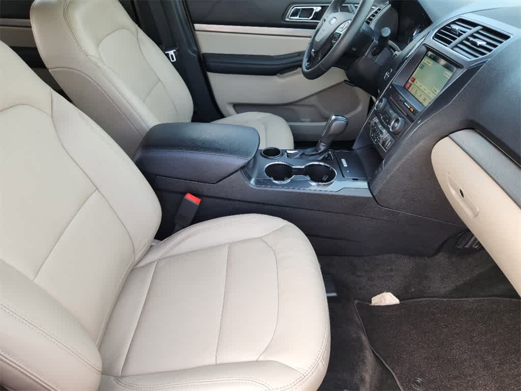 2018 Ford Explorer XLT 11