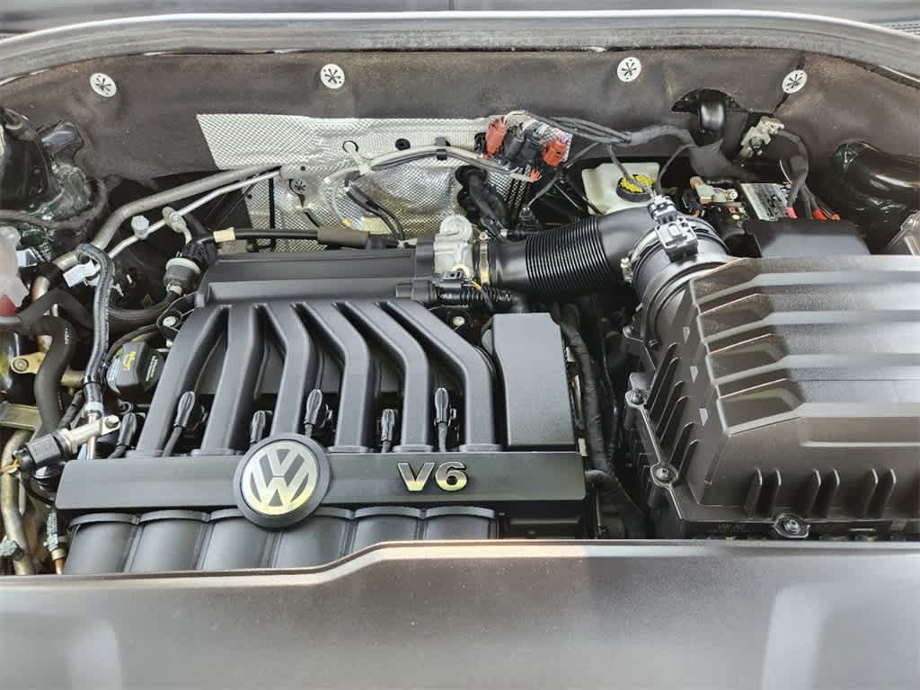 2021 Volkswagen Atlas 3.6L V6 SE w/Technology R-Line 32