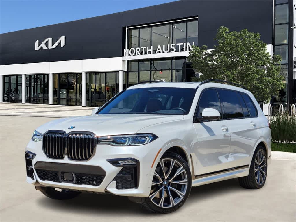 2022 BMW X7 M50i 1