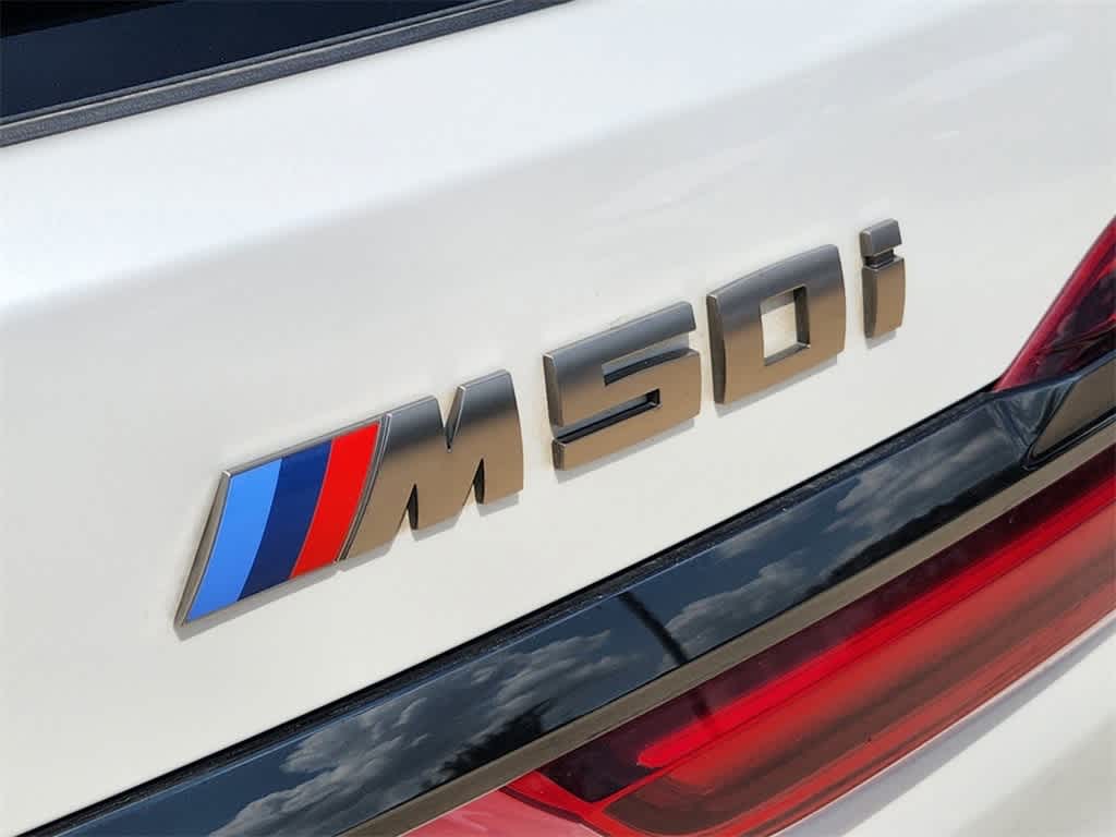 2022 BMW X7 M50i 12