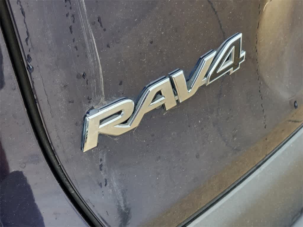 2022 Toyota RAV4 Hybrid Limited 11