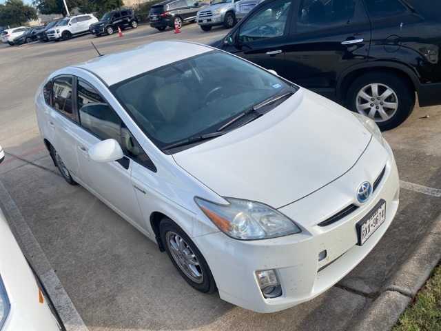 2011 Toyota Prius III 2