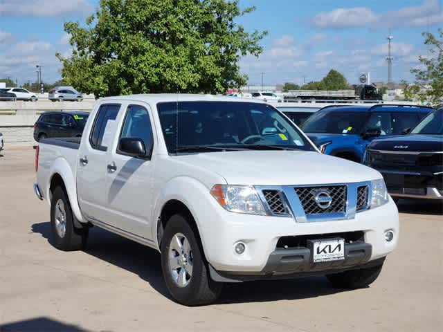 2013 Nissan Frontier SV 2WD Crew Cab SWB Auto 3