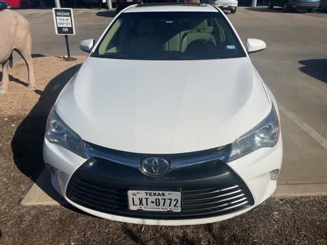 2015 Toyota Camry XLE 2