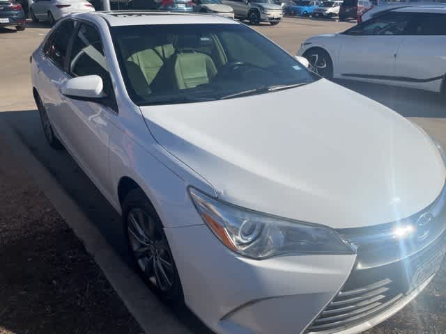 2015 Toyota Camry XLE 3