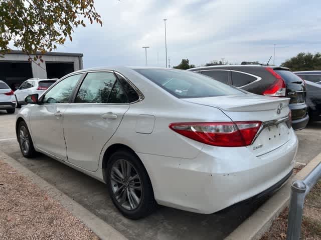 2016 Toyota Camry SE 15