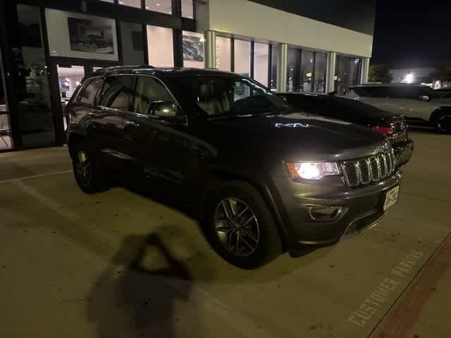 2017 Jeep Grand Cherokee Limited 3