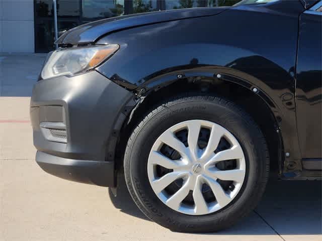 2017 Nissan Rogue S 8