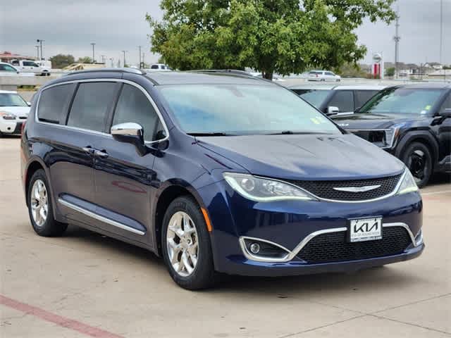 2017 Chrysler Pacifica Limited 3