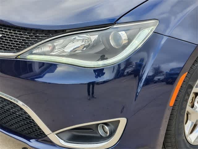 2017 Chrysler Pacifica Limited 7