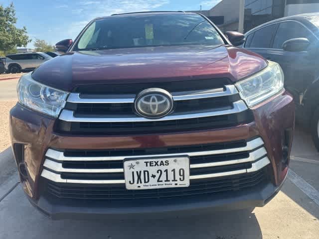 2017 Toyota Highlander LE 2