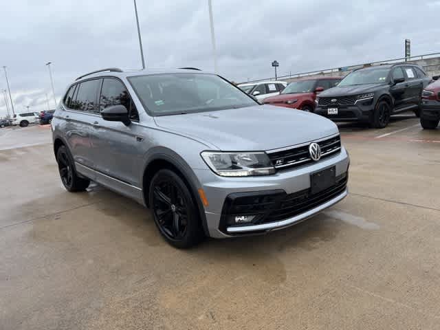 2019 Volkswagen Tiguan SEL R-Line Black 4