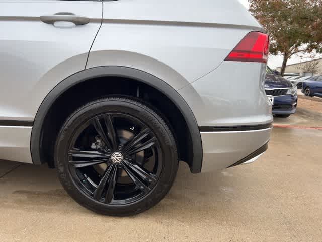 2019 Volkswagen Tiguan SEL R-Line Black 10