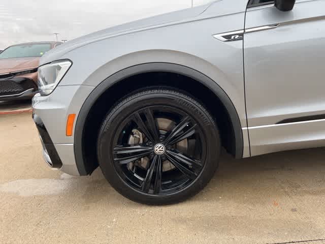 2019 Volkswagen Tiguan SEL R-Line Black 11