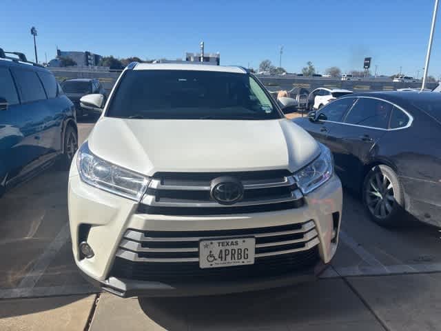 2019 Toyota Highlander XLE 3