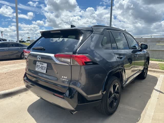 2019 Toyota RAV4 Hybrid XSE 4