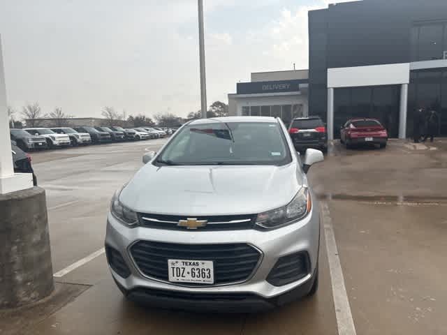 2020 Chevrolet Trax LS 2