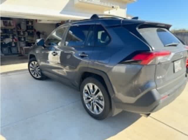 2020 Toyota RAV4 XLE Premium 2