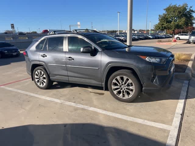 2020 Toyota RAV4 XLE Premium 7