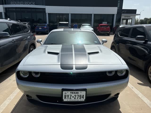 2020 Dodge Challenger SXT 2