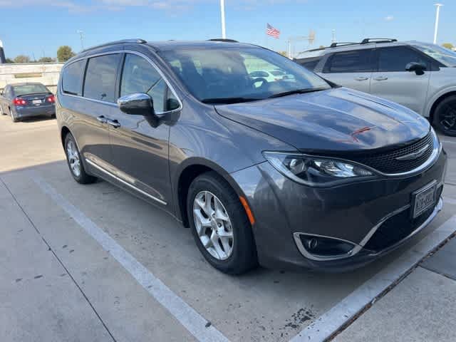 2020 Chrysler Pacifica Limited 3