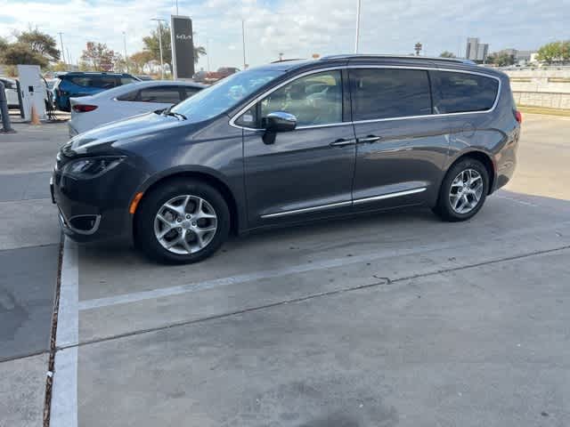 2020 Chrysler Pacifica Limited 4