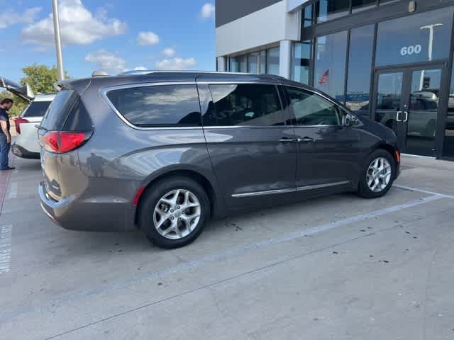 2020 Chrysler Pacifica Limited 8