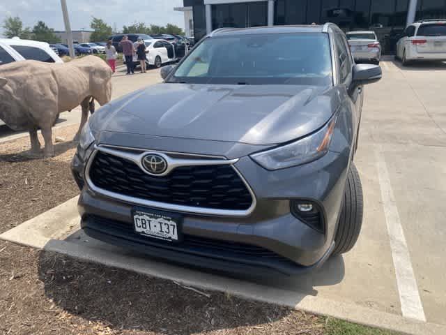 2020 Toyota Highlander XLE 2