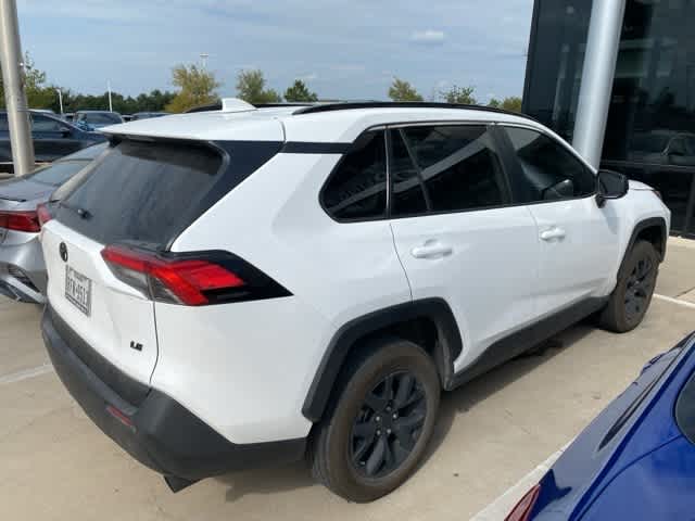 2021 Toyota RAV4 LE 4