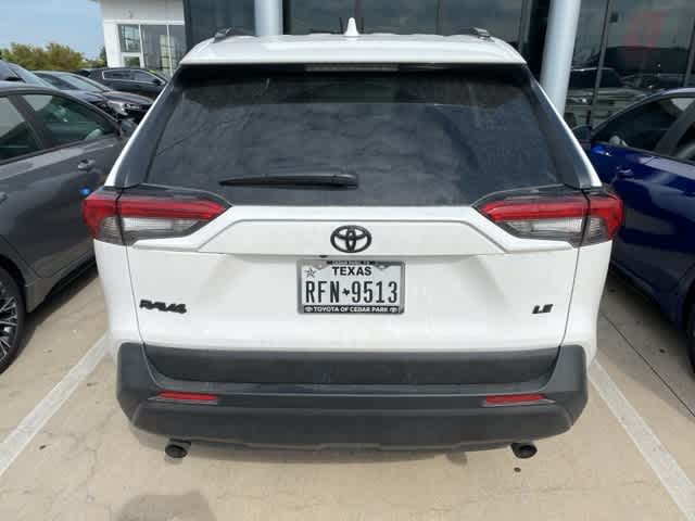 2021 Toyota RAV4 LE 5