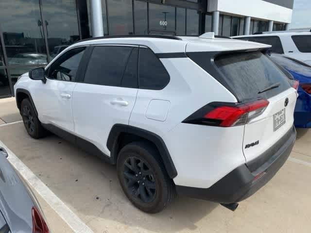 2021 Toyota RAV4 LE 6