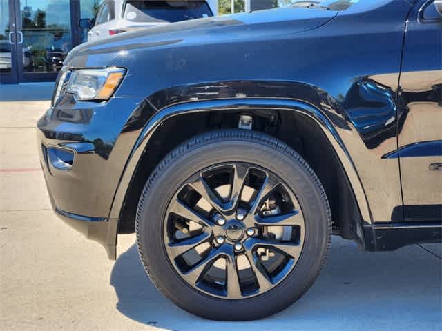 2021 Jeep Grand Cherokee Laredo X 8